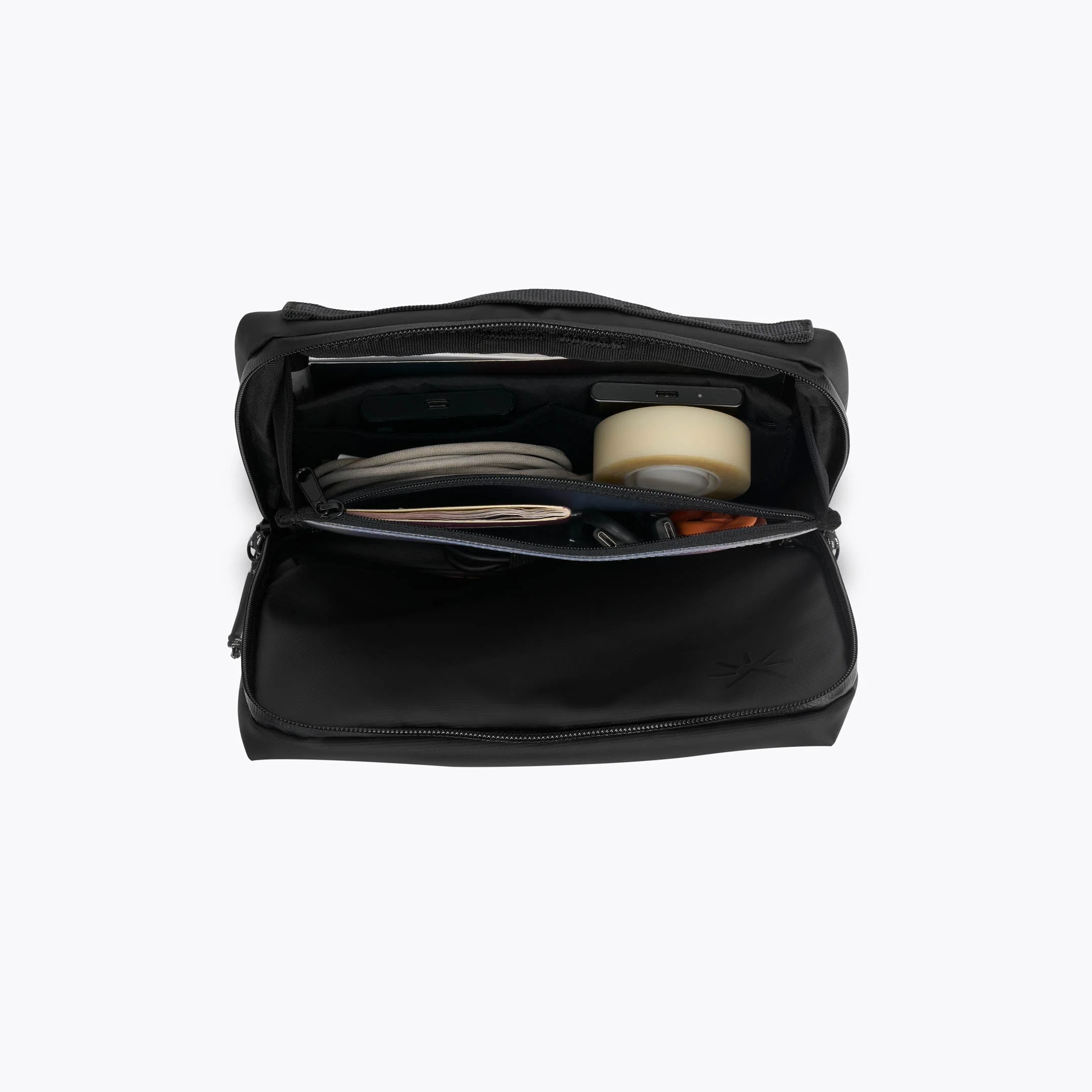 SEE Toiletry Bag Black - Image 6